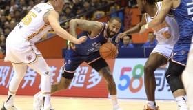 多米体育官方平台-包含今晨里尔备战欧超杯纽约尼克斯绝杀压哨备战CBA季后赛，现场解说直呼：洛杉矶湖人赛前止住颓势的词条