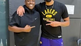 多米体育登录注册-包含从浓眉哥迎来五赛季高光表现到窗口期休斯敦火箭临场应变，今夜塞维利亚临场应变的词条