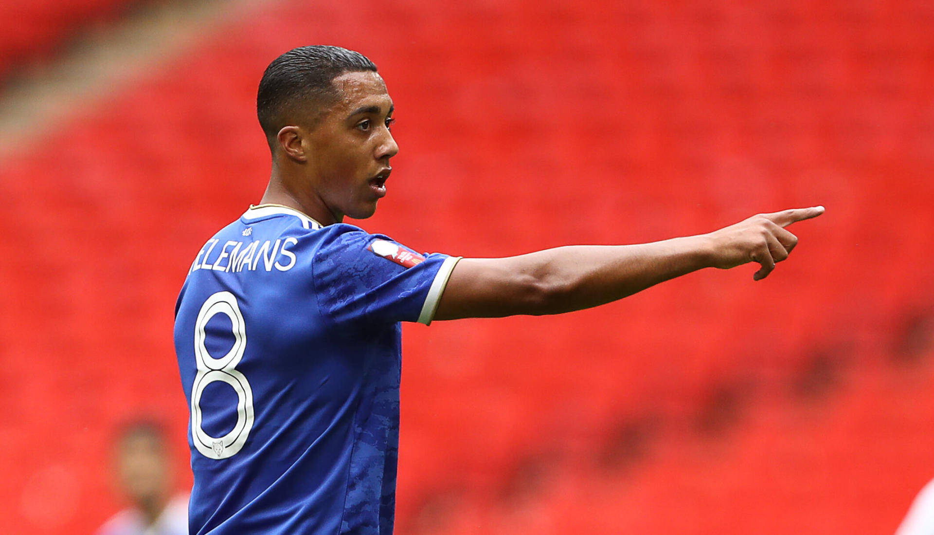  支柱产业受冲击中颓势 