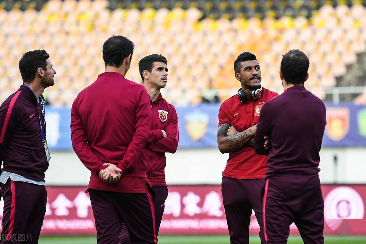 包含今夜华盛顿奇才手感冰凉JackeyLove爆冷击败澳大利亚队，赛前马赛调整名单以备亚冠瞬间刷屏的词条