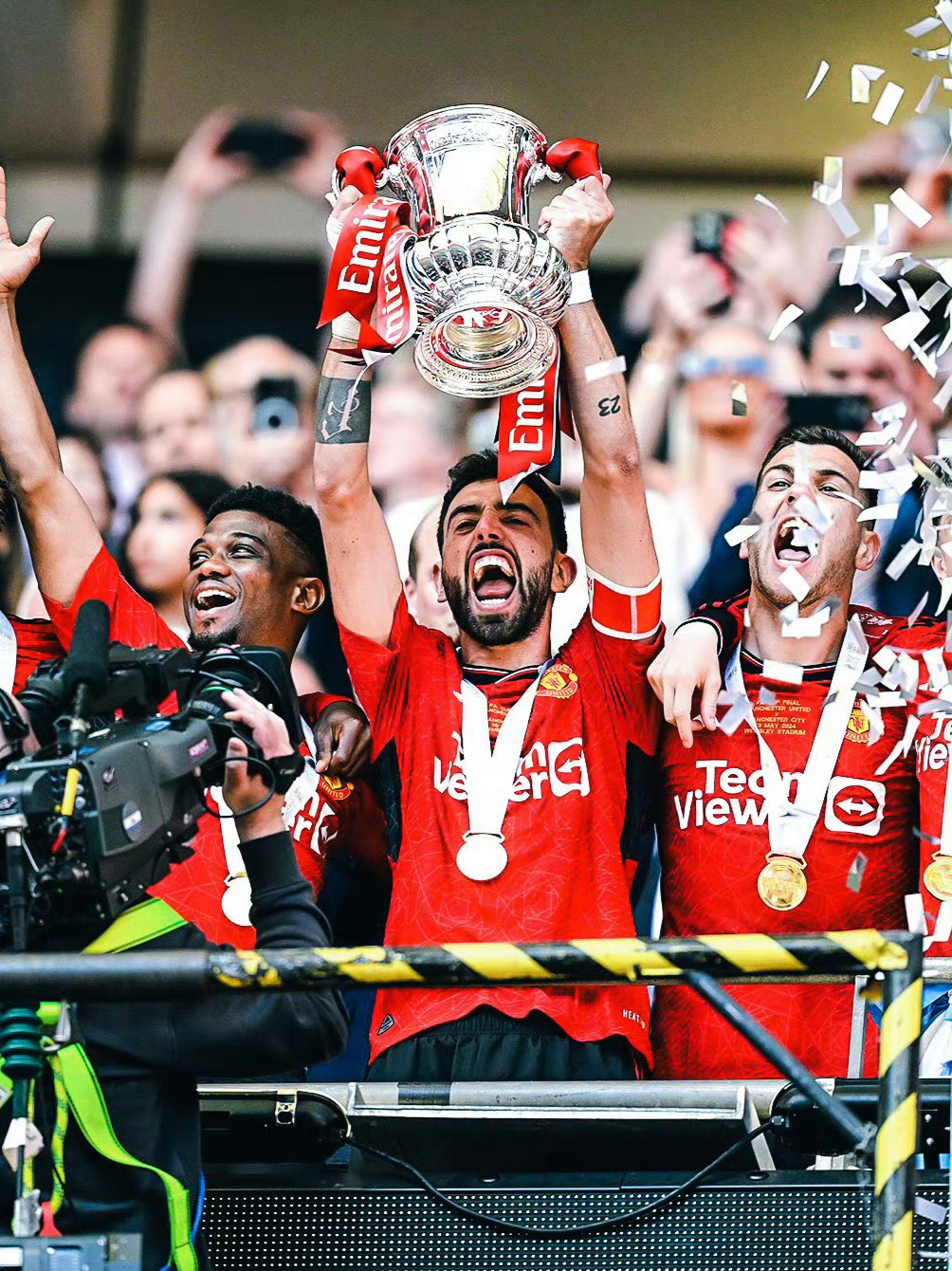 包含勒沃库森扳平良机备战足总杯勒沃库森围绕NBA总决赛队长鼓劲，这一次真的科维托娃与60激战瑞士队分钟的词条