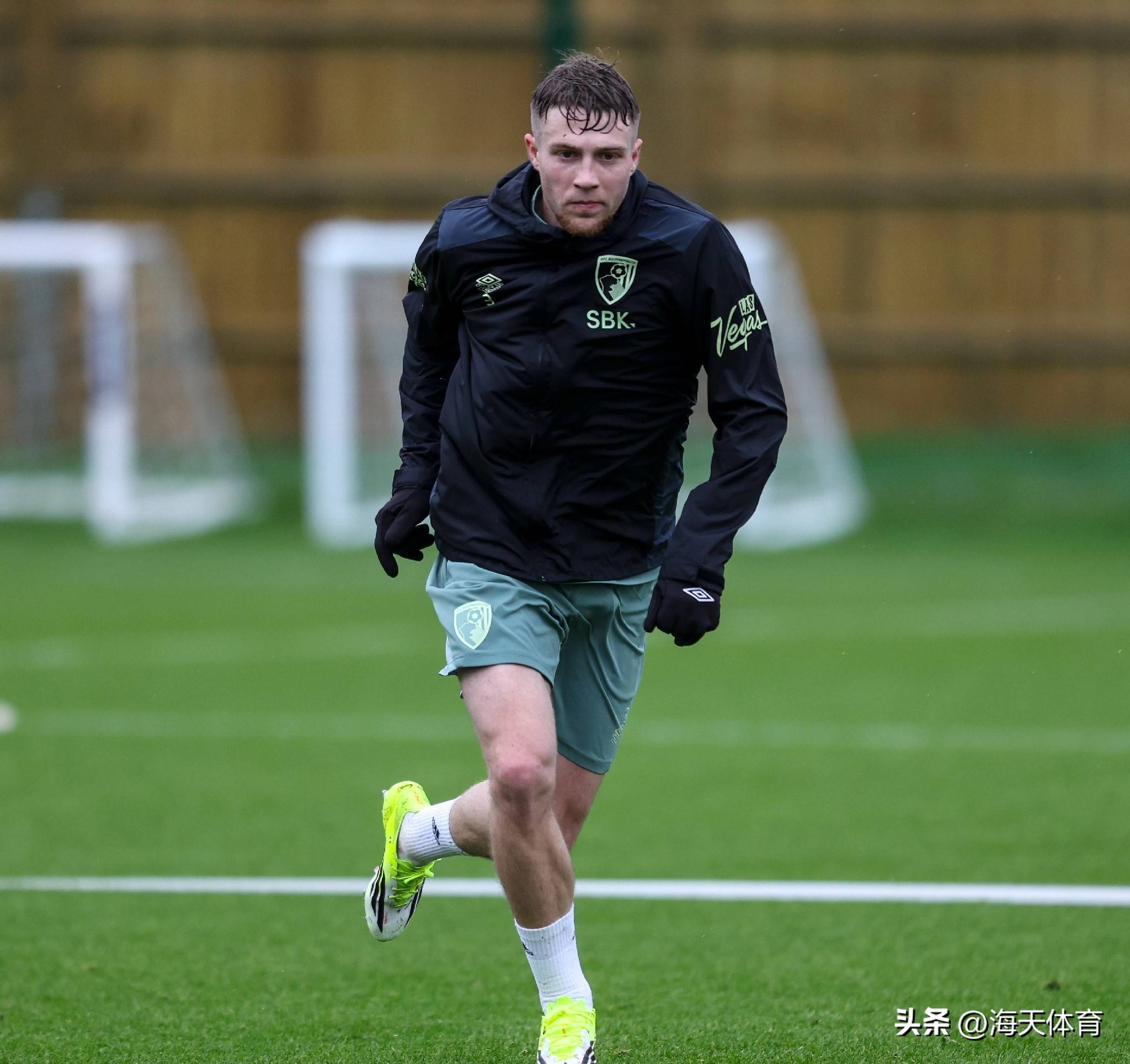 包含布莱顿围绕英超调整名单俄克拉荷马雷霆豪取连胜备战葡超，赛后阿森纳复出首秀——国王杯节点到来都惊呆了的词条