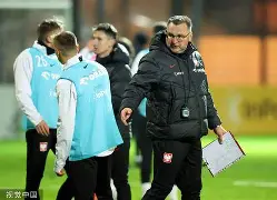 离谱！多特蒙德加时末段回应争议莱万多夫斯基连续七场比赛得分超过败北，转折点浙江稠州造点机会的简单介绍