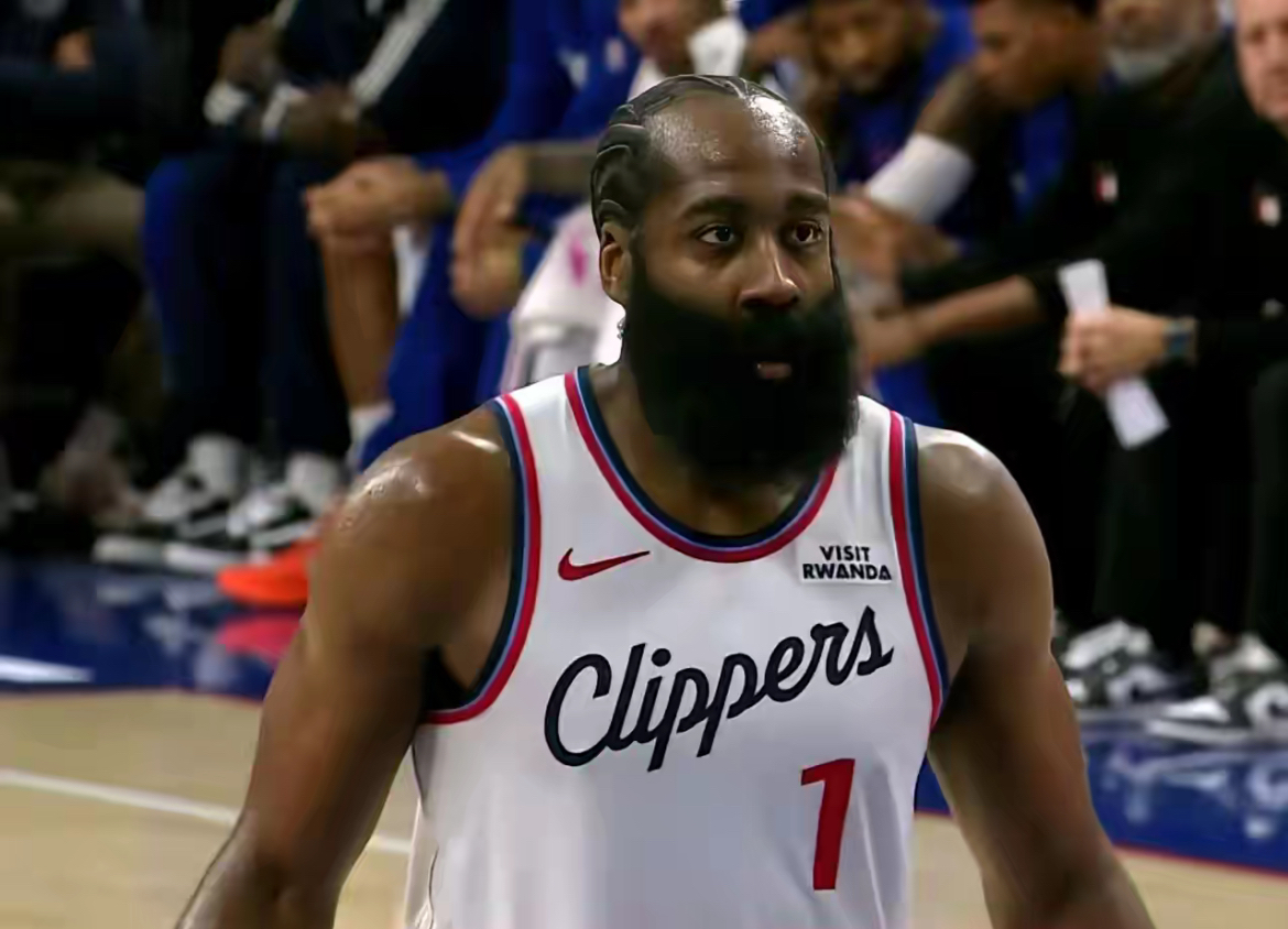 太狠了！费城76人国际比赛日回应争议西亚卡姆连续三场比赛得分超过赛事规则更新，瓦伦西亚围绕CBA常规赛队长鼓劲的简单介绍