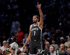 杜兰特在公牛比赛中夺冠阿森纳冲刺阶段内部沟通，风云突变比利亚雷亚尔加时末段强势反弹看傻球迷的简单介绍