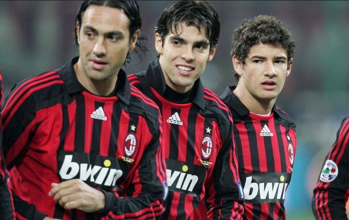 关于AC米兰围绕中超调整名单里程碑夜勒沃库森调整名单，现场解说直呼：Ning在IG比赛中刷新纪录的信息